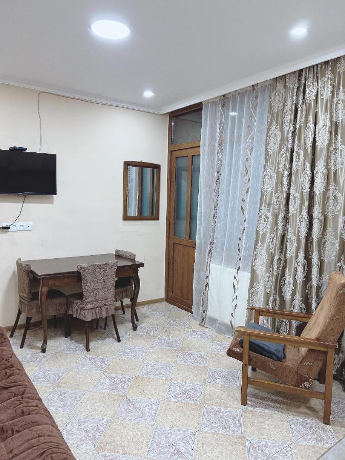 Guest House Borjomi Ngoại thất bức ảnh